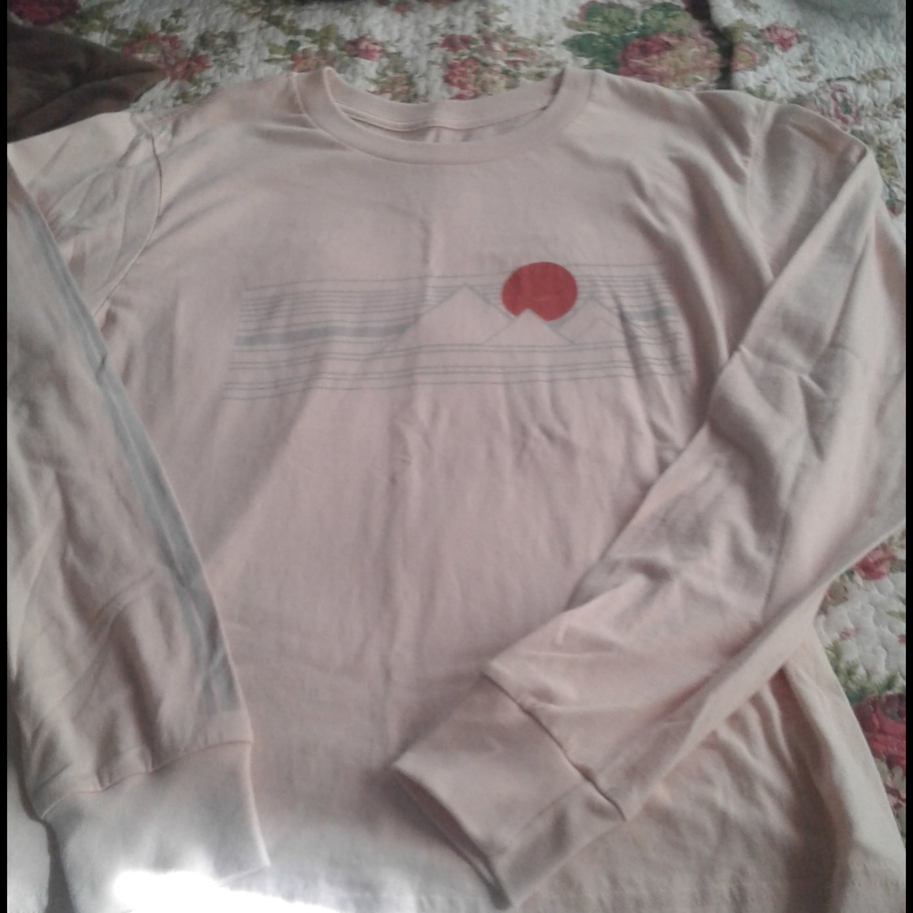 2 Roxy shirts